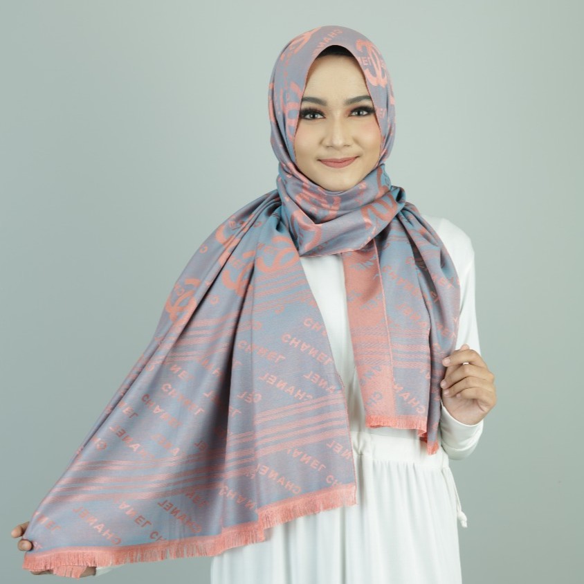 Tampil Cantik dan Anggun dengan 8 Jenis Pashmina