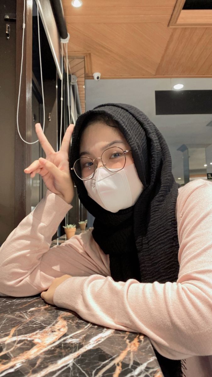 Pin oleh cukcuk di Imut | Gaya hijab, Pakaian fashion wanita, Fotografi ...