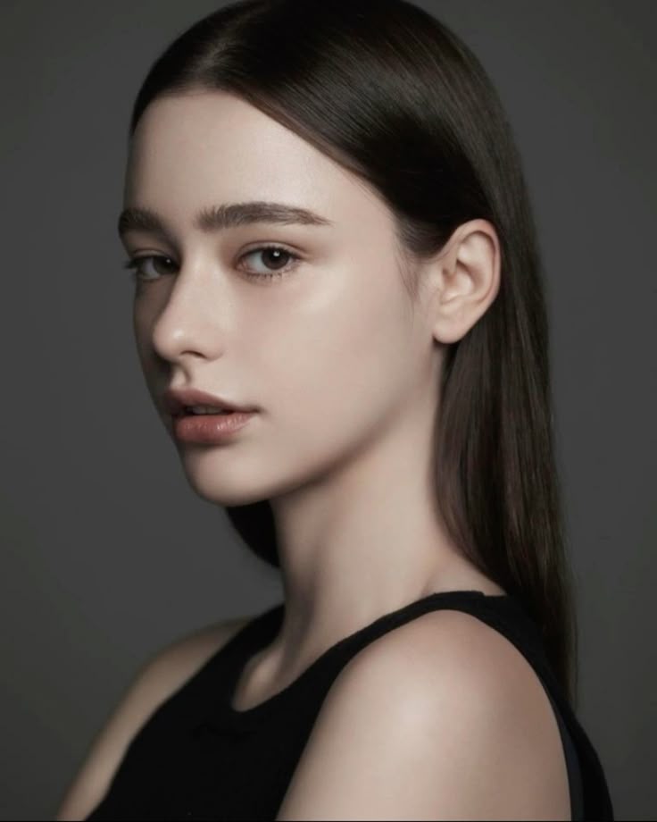 Dasha taran | Kecantikan orang asia, Referensi wajah, Wajah