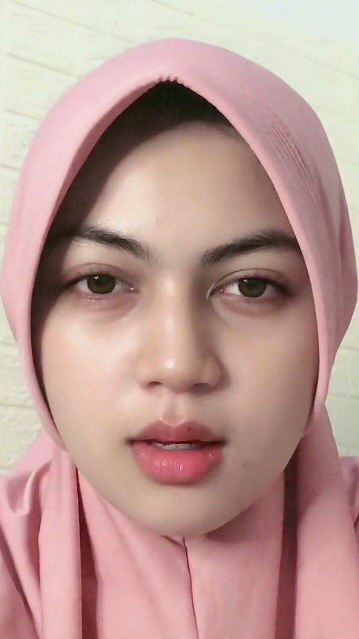Pin oleh Siont Teja di GEN Z | Seni bibir, Referensi wajah, Gaya hijab