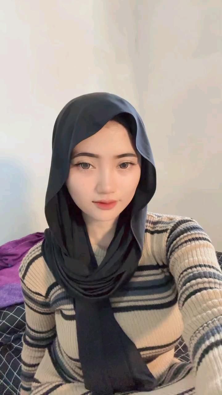 BCDL•6777 | Beautiful hijab, Beautiful women videos, Muslim women fashion