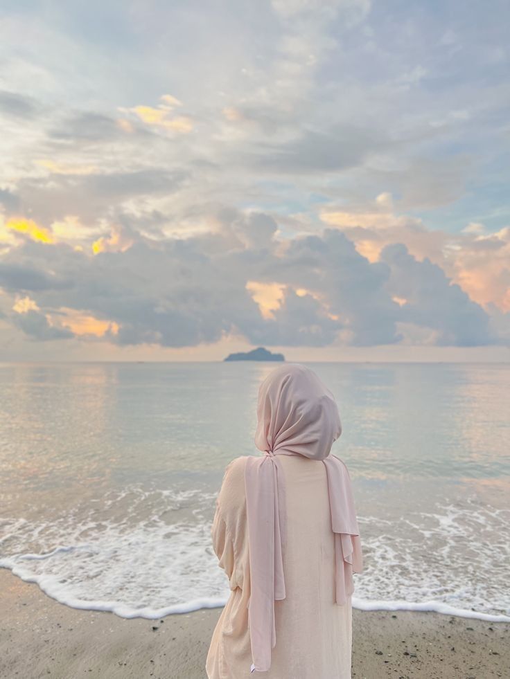 Pin by Revi on aku | Muslimah photography, Profile pictures instagram ...
