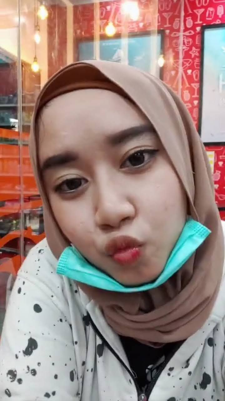 Pin oleh Dika Dika di Bahan coli | Gadis imut, Gaya hijab, Jilbab cantik