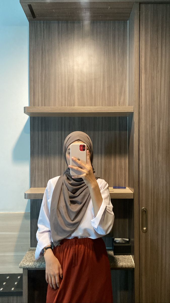 Pinterest | Pakaian sweater, Fotografi potret wanita, Gaya hijab kasual