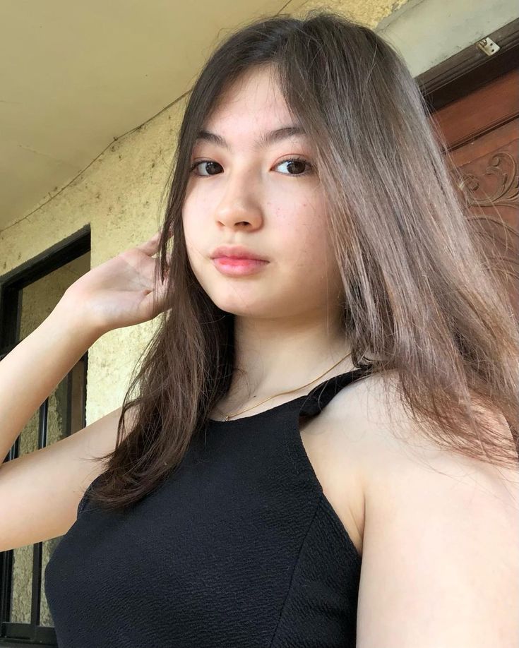 Pin oleh Dicky Adi di Pwetty girl | Wanita berambut pendek, Wajah gadis ...
