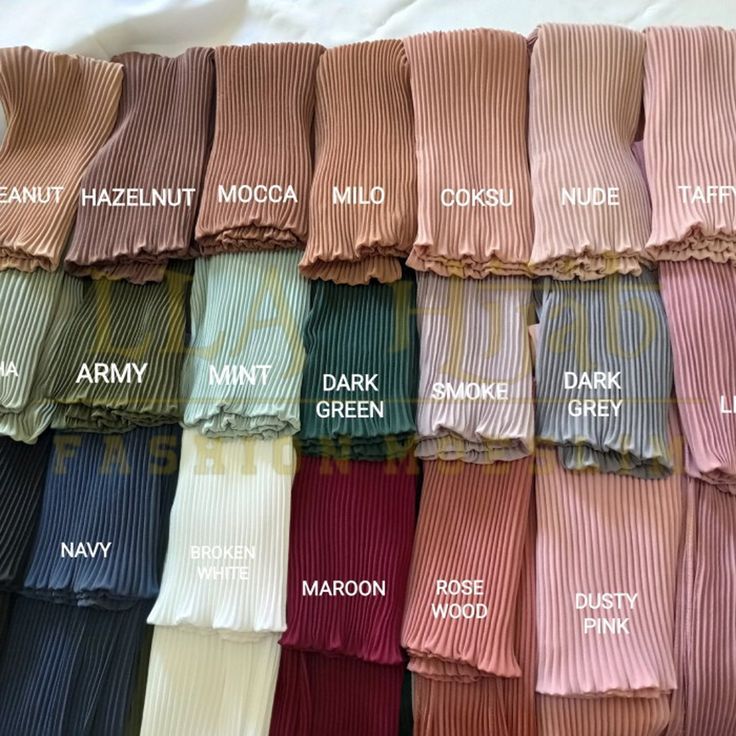 Foto katalog hijab pashmina plisket | Ootd, Pembe