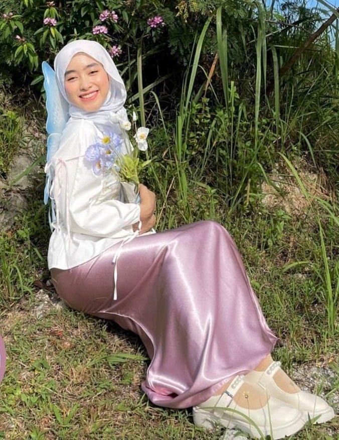 cewek bahan