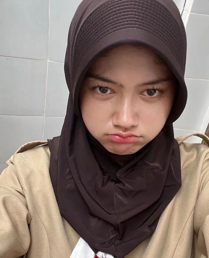 Pin oleh cukcuk di Salsabila | Sepeda wanita, Gaya hijab, Orang cantik
