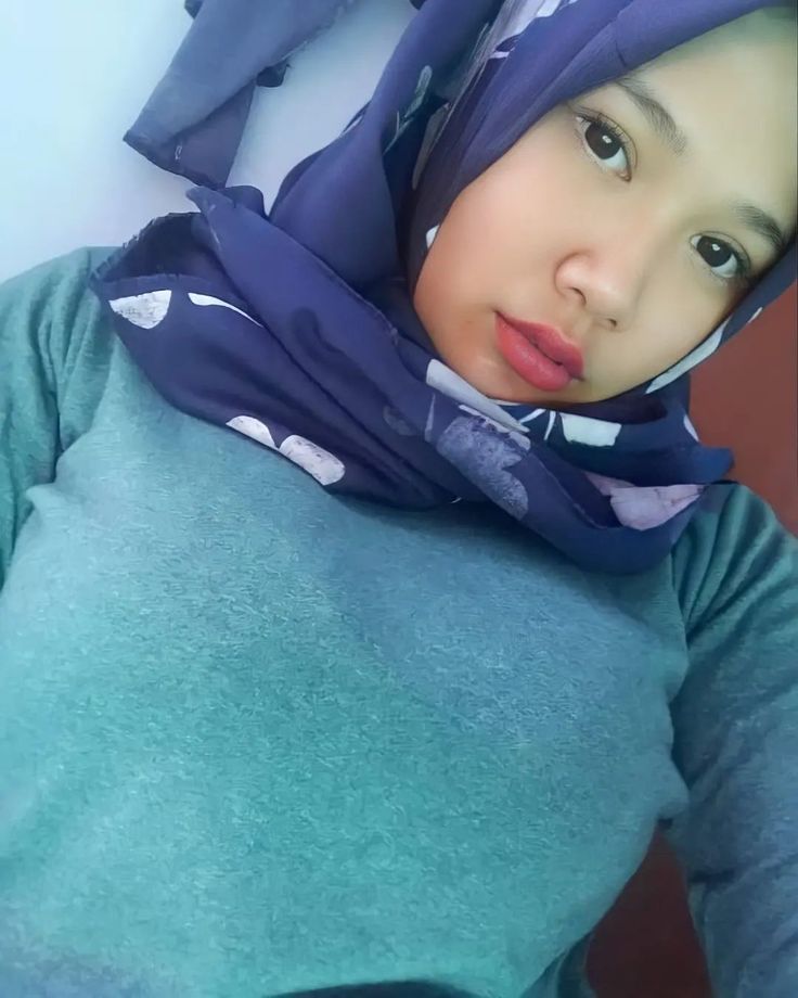 Pin oleh Dika Dika di Bahan coli | Pakaian elegan, Mode, Gaya hijab