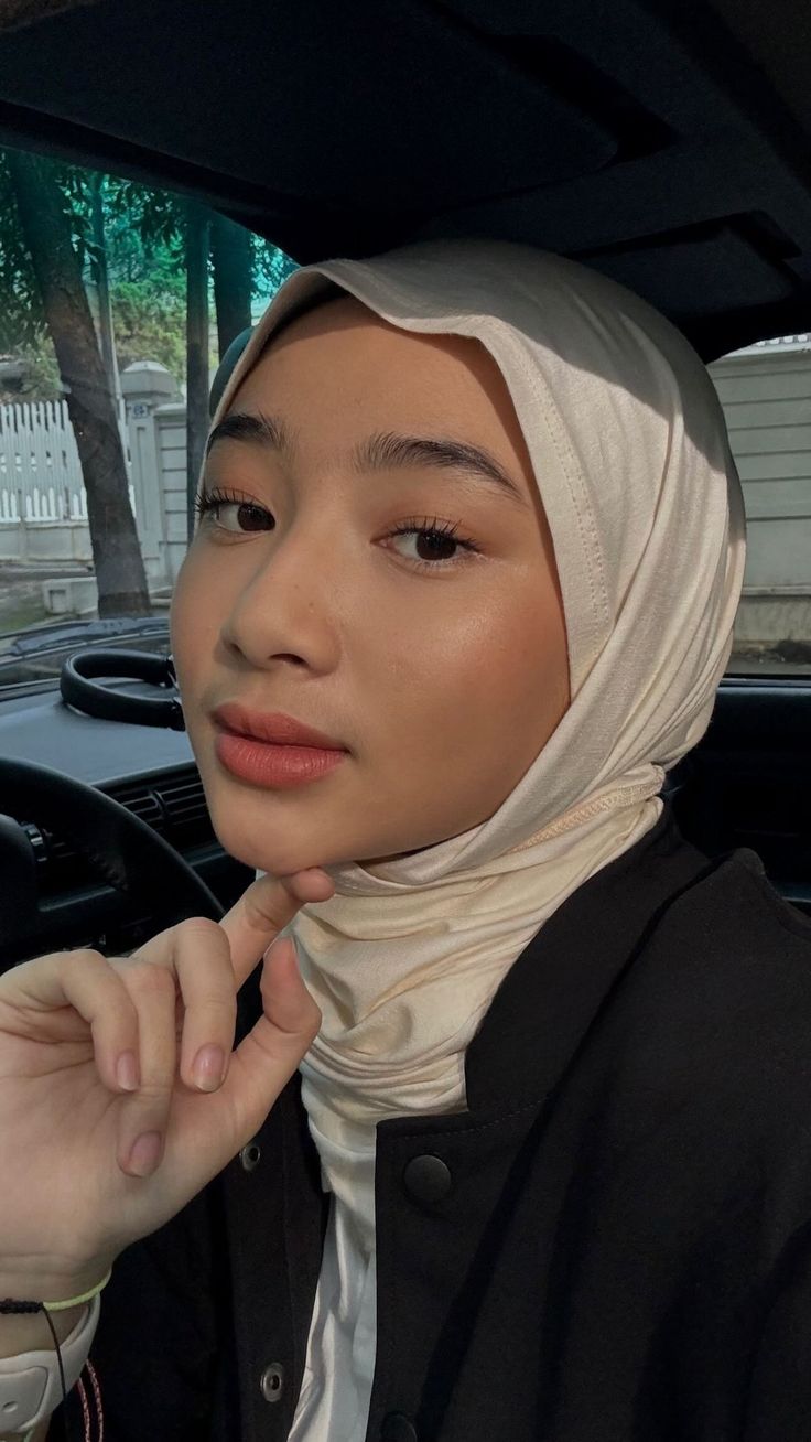 Modest Fashion: Stylish Hijab Outfit Ideas | Ansellmaputri, Thalia ...