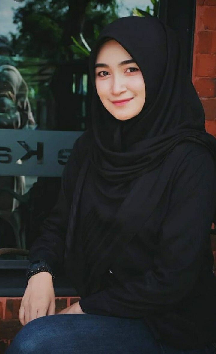 Pin di Hijab Melayu 2 | Gaya hijab, Kecantikan orang asia, Wanita