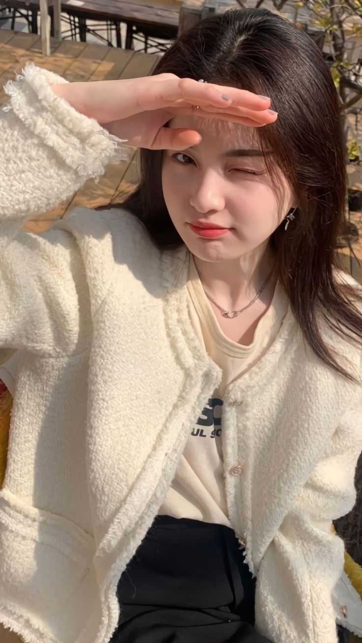 𖧧 unfiltered ! 𓄹 ࣪ ˖ | Nữ thần, Con gái, Thời trang
