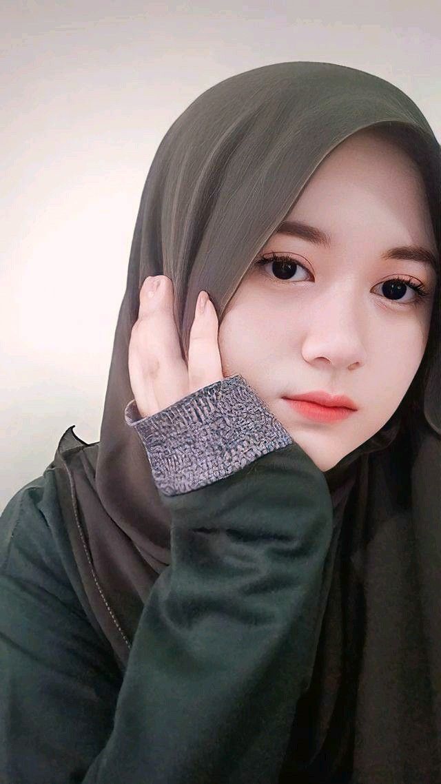 Pin oleh matahari bersinar di fika123 | Gadis-gadis cantik, Gaya hijab ...