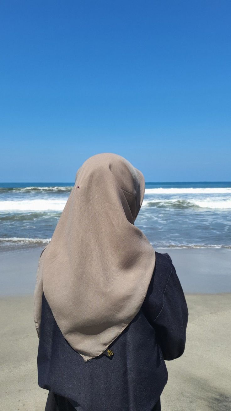 pap cewe hijab dari belakang Gaya Hijab, Hijab, Saya, Pose, Hijab ...