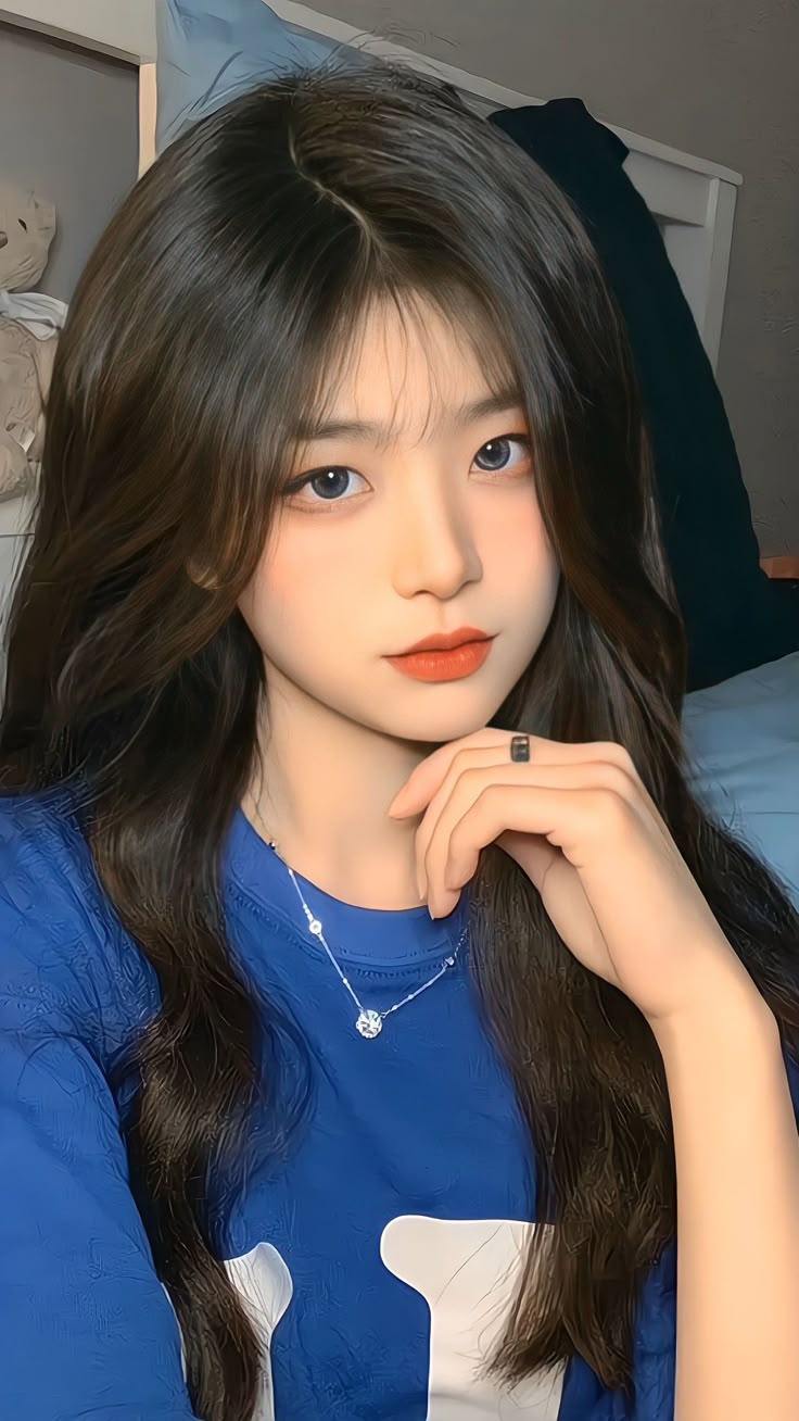 𝗦𝗔𝗩𝗘 ? 𝗙𝗢𝗟𝗟𝗢𝗪 | Makeup cantik, Muka korea, Gaya rambut bergelombang