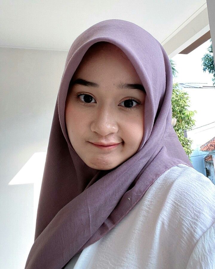 Pin oleh cukcuk di Taniaa | Gaya jilbab, Gaya hijab, Orang cantik