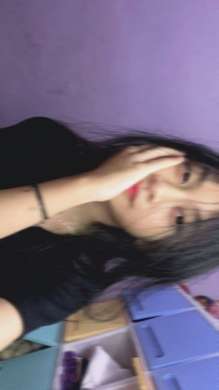 cewe cantik | Orang cantik, Potret diri, Rambut pendek sekali