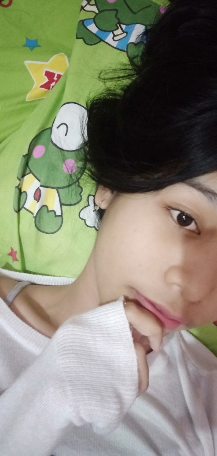 Pap rebahan | Pap tengtop, Pap jatuh, Pap cwe