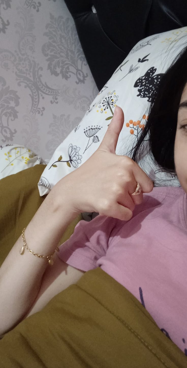 Pap lagi rebahan | Pap estetik, Pemain bola wanita, Gaya tumblr
