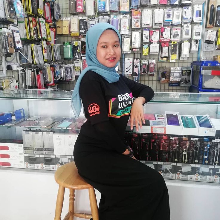 Pin by Dika Dika on Bahan coli | Muslim women hijab, Hijab chic, Muslim ...