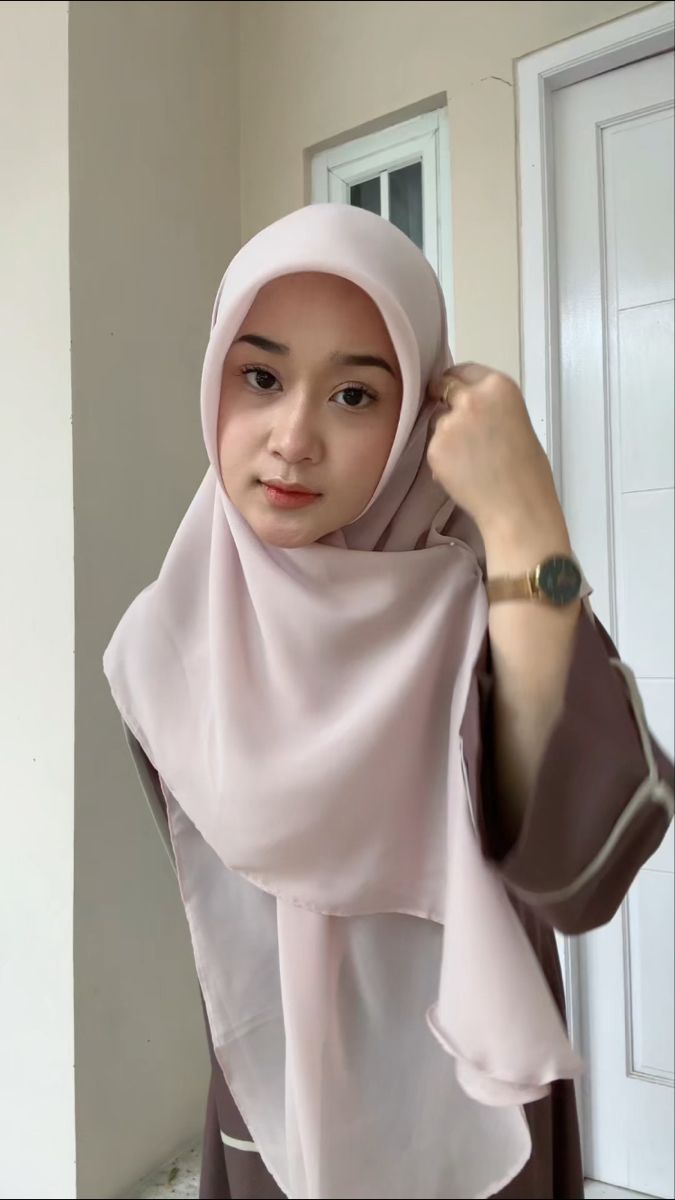Khimar syar'i | Wanita muslimah, Gadis berjilbab, Cewek cantik hijab